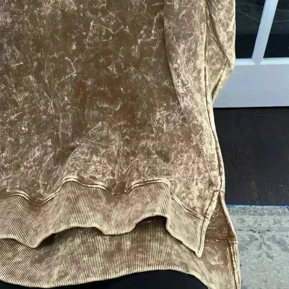 Lily and Lottie sweatshirt size Medium - Picture 4 of 5